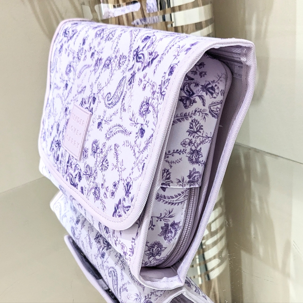 NEW Tender Love + Carry Fold Over Toiletry Weekender Cosmetic Bag - Picture 3 of 3